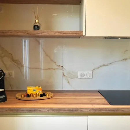 Aux Portes De Monaco * كاب داي