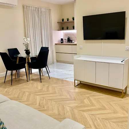 Aux Portes De Monaco كاب داي